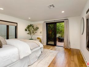 6216 Primrose Avenue, Los Angeles CA 90068