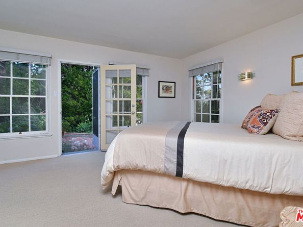 15213 Del Gado Drive, Sherman Oaks CA 91403