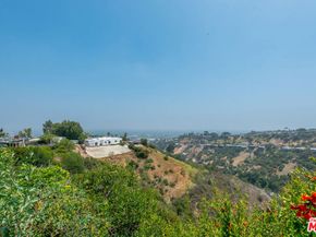 14652 Deervale Place, Sherman Oaks CA 91403