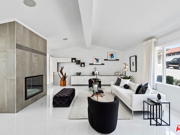 14652 Deervale Place, Sherman Oaks CA 91403