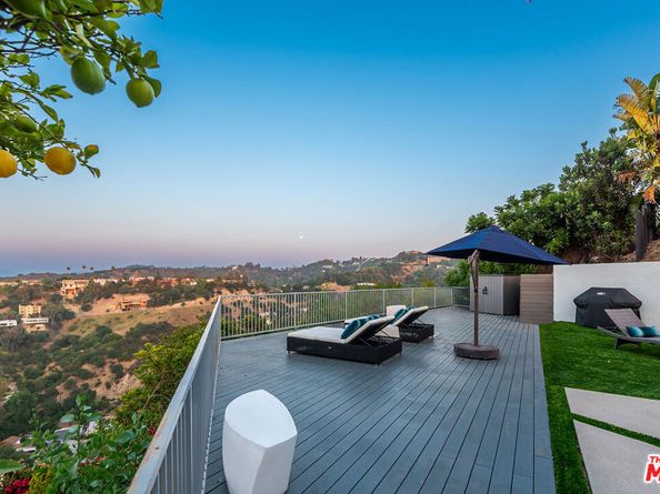 14652 Deervale Place, Sherman Oaks CA 91403