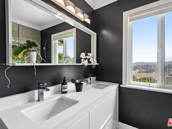 14652 Deervale Place, Sherman Oaks CA 91403