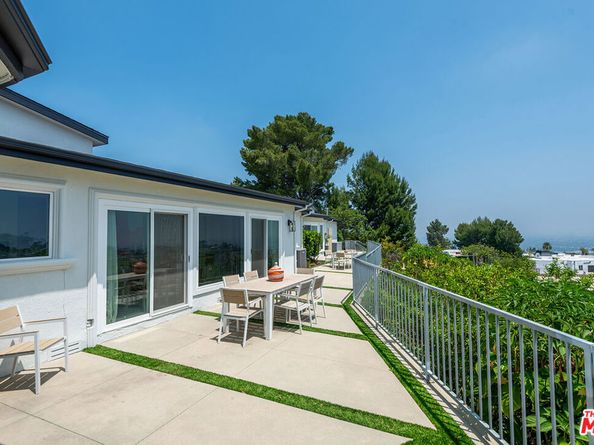 14652 Deervale Place, Sherman Oaks CA 91403