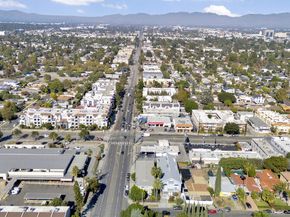 14857 Hartsook Street, Sherman Oaks CA 91403