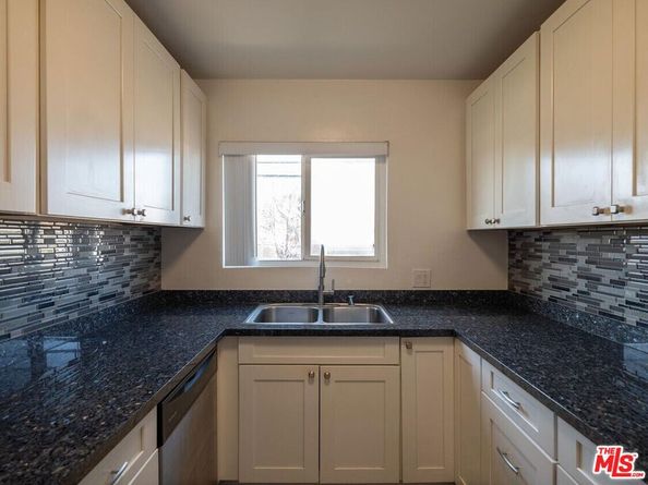 14857 Hartsook Street, Sherman Oaks CA 91403