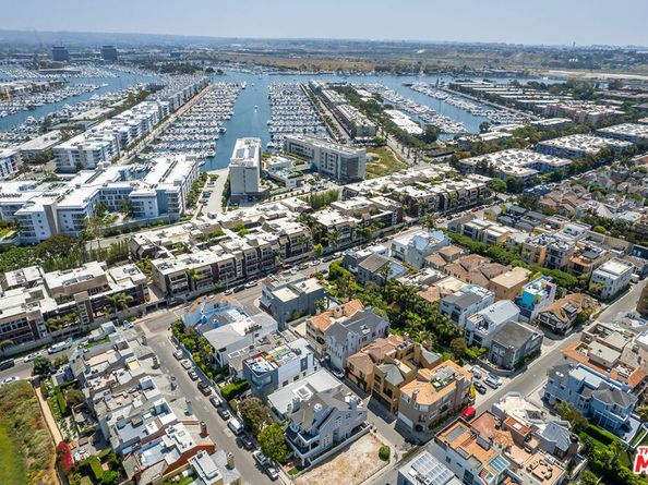 117 Ketch Mall, Marina Del Rey CA 90292