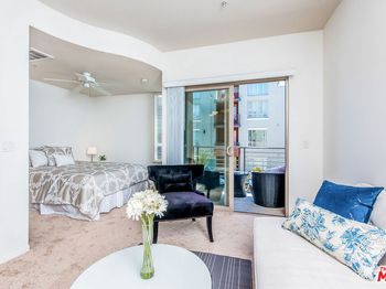 100 S Alameda Street