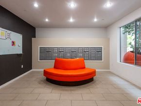 4211 Redwood Avenue 402, Los Angeles CA 90066