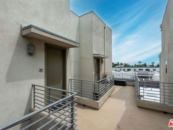 4211 Redwood Avenue 402, Los Angeles CA 90066