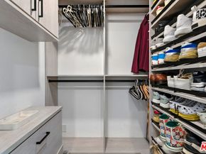 4211 Redwood Avenue 402, Los Angeles CA 90066