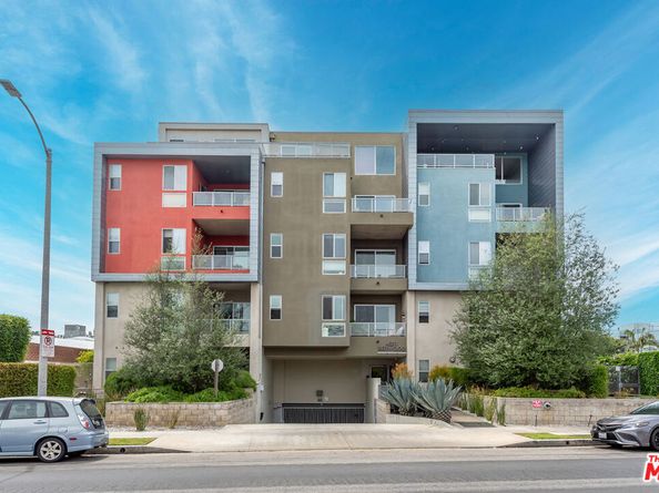 4211 Redwood Avenue 402, Los Angeles CA 90066