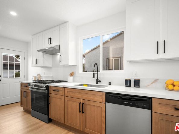 1412 W 111th Street, Los Angeles CA 90047