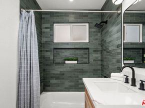 1412 W 111th Street, Los Angeles CA 90047