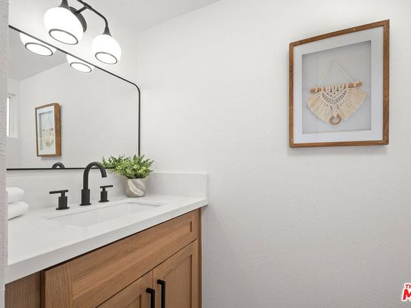 1412 W 111th Street, Los Angeles CA 90047