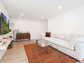 525 N Sycamore Avenue 301, Los Angeles CA 90036