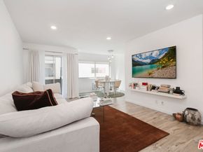 525 N Sycamore Avenue 301, Los Angeles CA 90036