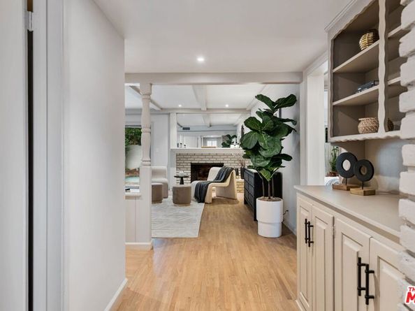 15115 Gilmore Street, Van Nuys CA 91411