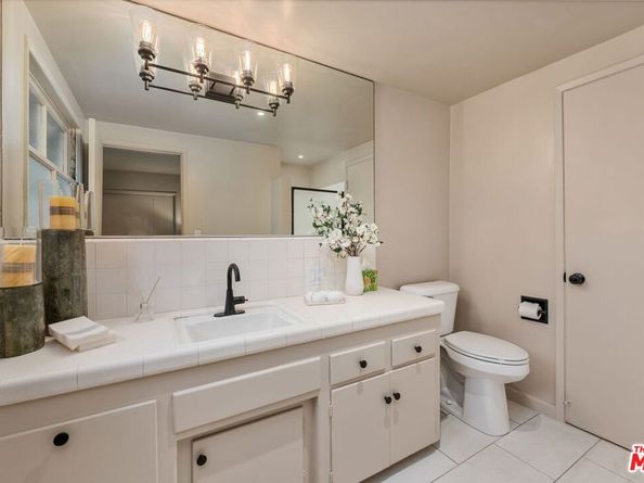 15115 Gilmore Street, Van Nuys CA 91411