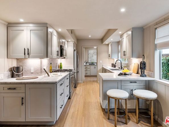 15115 Gilmore Street, Van Nuys CA 91411