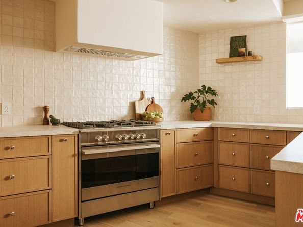 8448 Franklin Avenue, Los Angeles CA 90069