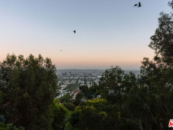 8448 Franklin Avenue, Los Angeles CA 90069