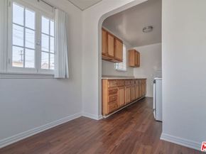 406 S Grevillea Avenue, Inglewood CA 90301