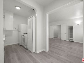 406 S Grevillea Avenue, Inglewood CA 90301