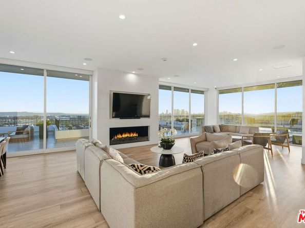 1100 Alta Loma Road 602, West Hollywood CA 90069
