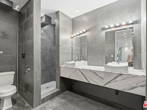 1100 Alta Loma Road 602, West Hollywood CA 90069