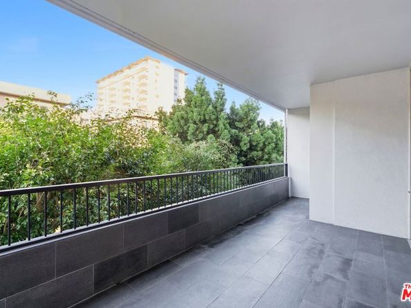 1100 Alta Loma Road 602, West Hollywood CA 90069