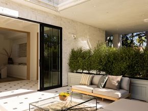 525 Westmount Drive, West Hollywood CA 90048