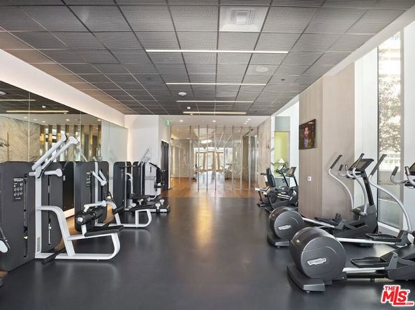 889 Francisco Street 710, Los Angeles CA 90017