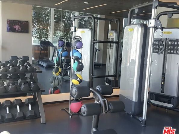 889 Francisco Street 710, Los Angeles CA 90017