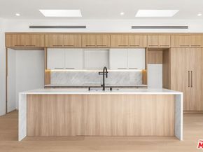 5280 Sanchez Drive, Los Angeles CA 90008