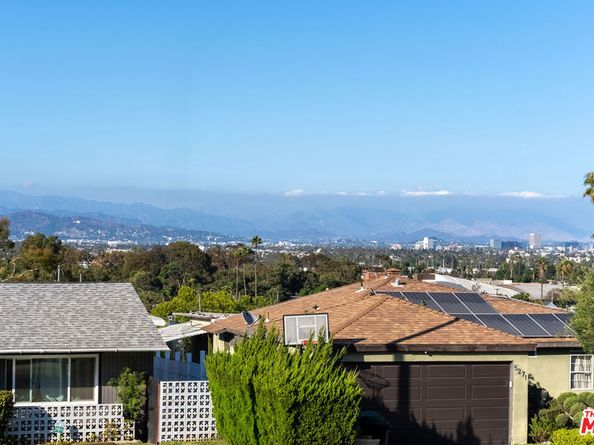 5280 Sanchez Drive, Los Angeles CA 90008