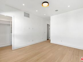 5280 Sanchez Drive, Los Angeles CA 90008