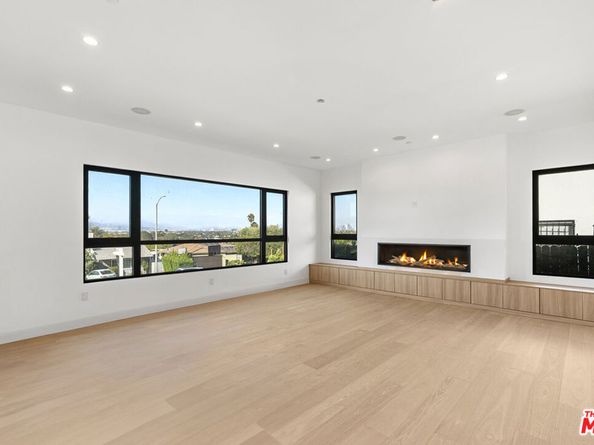 5280 Sanchez Drive, Los Angeles CA 90008