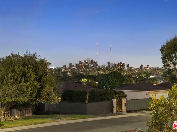 5280 Sanchez Drive, Los Angeles CA 90008