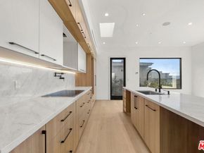 5280 Sanchez Drive, Los Angeles CA 90008