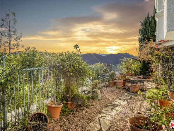 2020 Palisades Drive, Pacific Palisades CA 90272