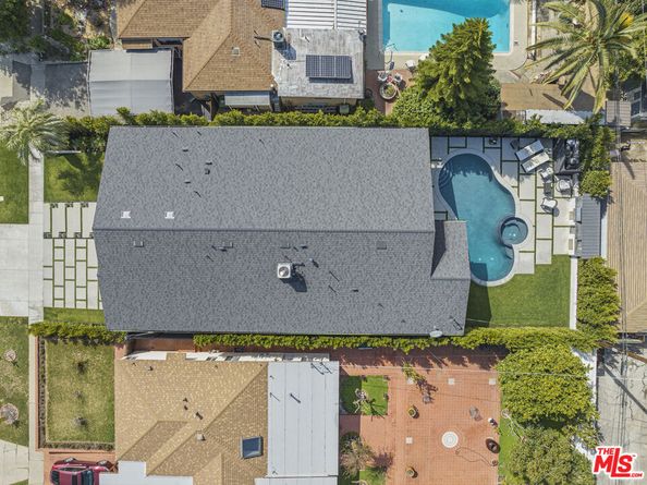 5715 Troost Avenue, North Hollywood CA 91601