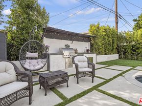 5715 Troost Avenue, North Hollywood CA 91601