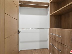 5715 Troost Avenue, North Hollywood CA 91601