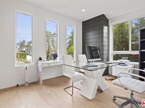 5715 Troost Avenue, North Hollywood CA 91601