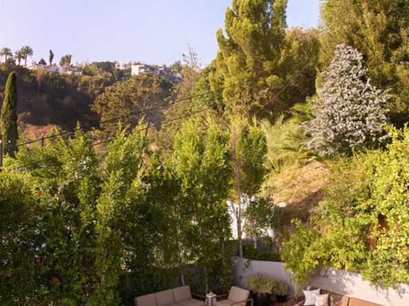 8951 St Ives Drive, West Hollywood CA 90069