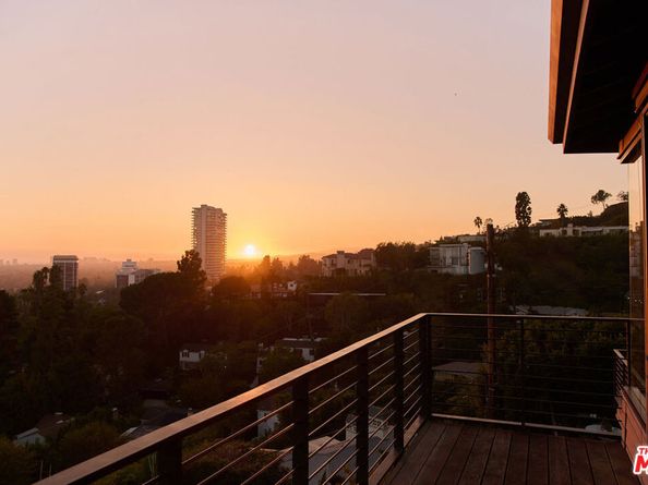 8951 St Ives Drive, West Hollywood CA 90069