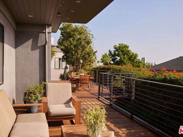 8951 St Ives Drive, West Hollywood CA 90069