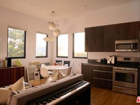 8951 St Ives Drive, West Hollywood CA 90069