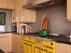 8951 St Ives Drive, West Hollywood CA 90069