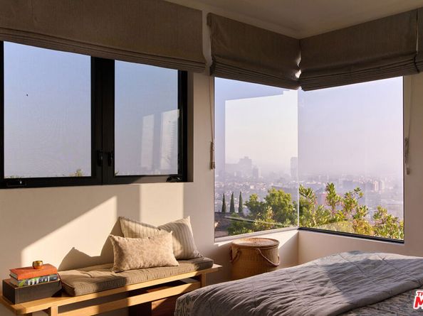 8951 St Ives Drive, West Hollywood CA 90069